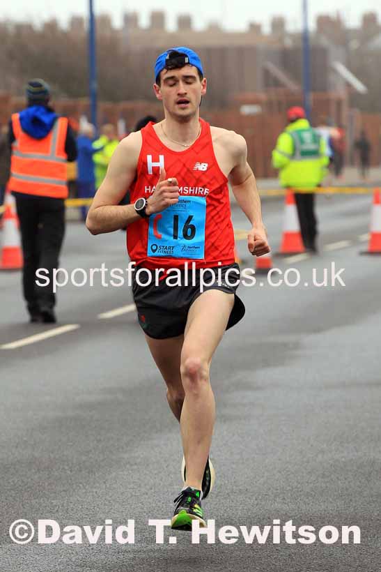 Senior mens 12 Stage 2023 Northern Mens 12 stage and Womens 6 Stage Relays and Young Athletes, Redcar. Photo: David T. Hewitson/Sports for All Pics